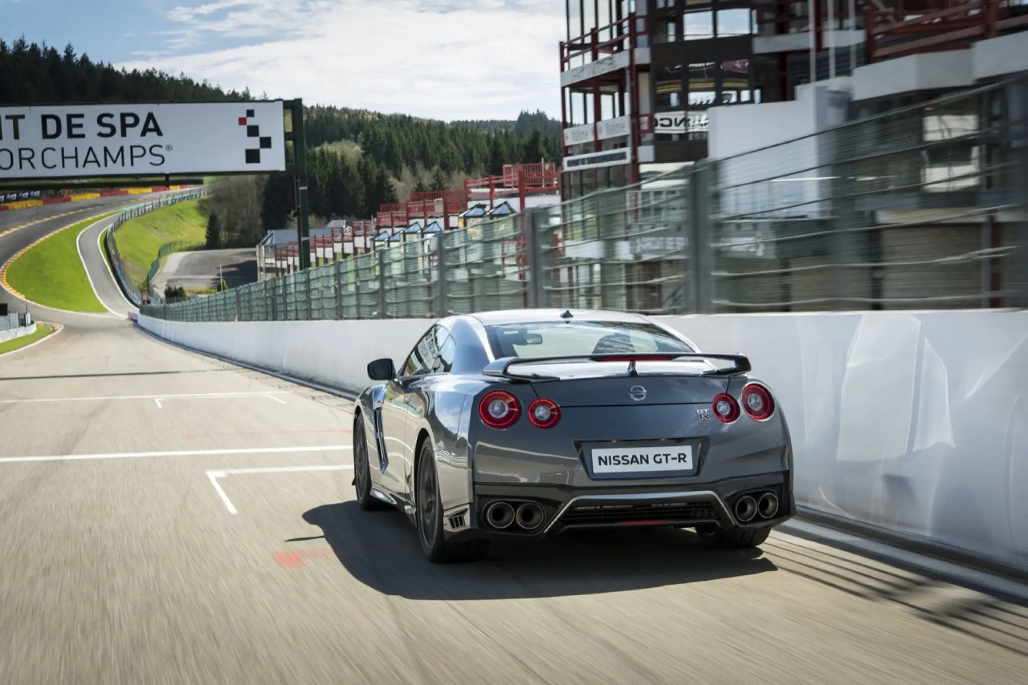 Nissan GT-R MY 2017 - nuova galleria - 17