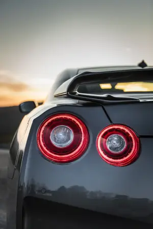 Nissan GT-R MY 2017 - nuova galleria - 25