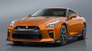 Nissan GT-R MY 2017 - 1