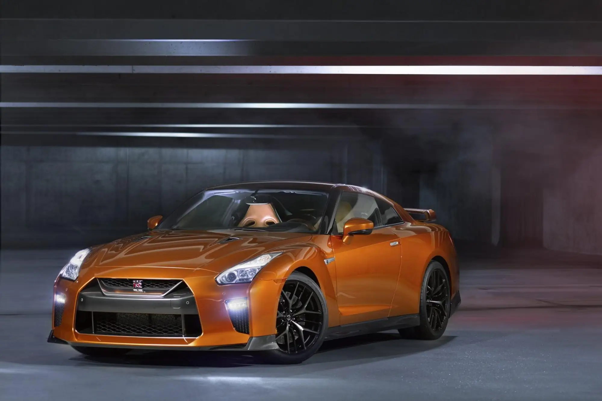 Nissan GT-R MY 2017 - 30