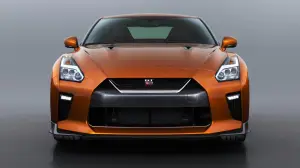 Nissan GT-R MY 2017 - 5