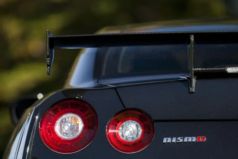 Nissan GT-R Nismo 2015 - 13