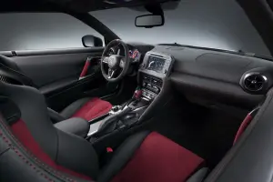 Nissan GT-R Nismo 2017 - 11