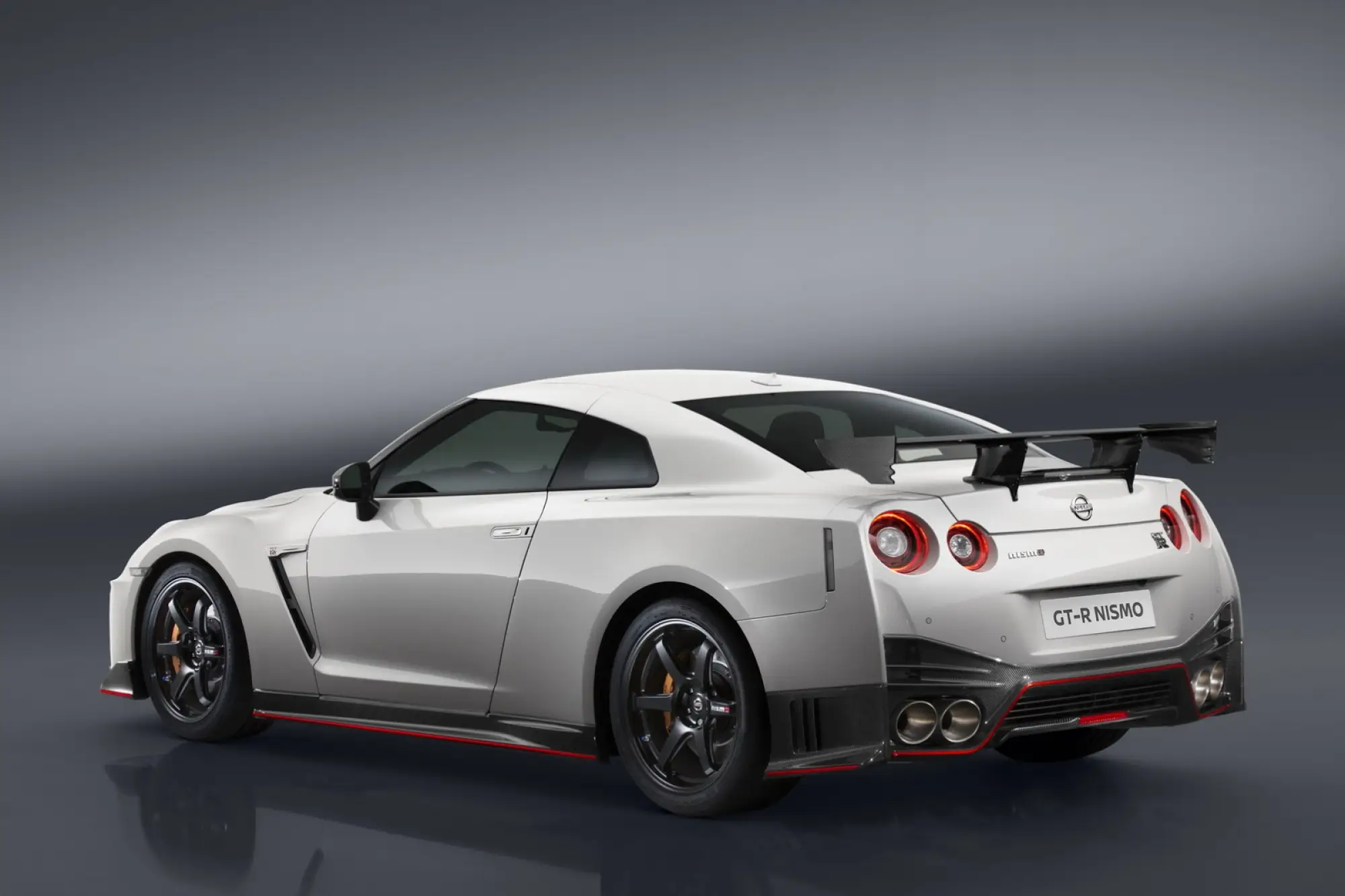 Nissan GT-R Nismo 2017 - 3