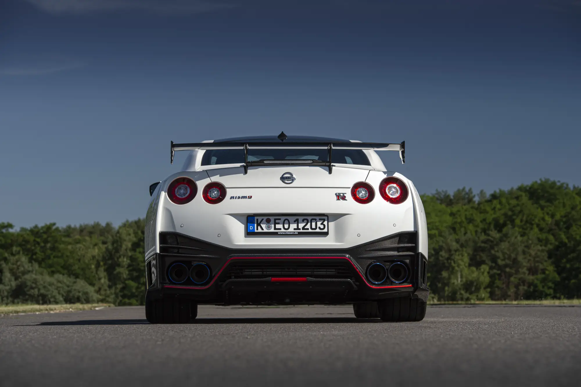 Nissan GT-R Nismo 2020 - 10