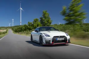 Nissan GT-R Nismo 2020 - 7