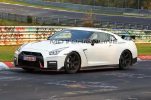 Nissan GT-R Nismo MY 2018 foto spia 17 ottobre 2017