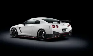 Nissan GT-R Nismo prime immagini