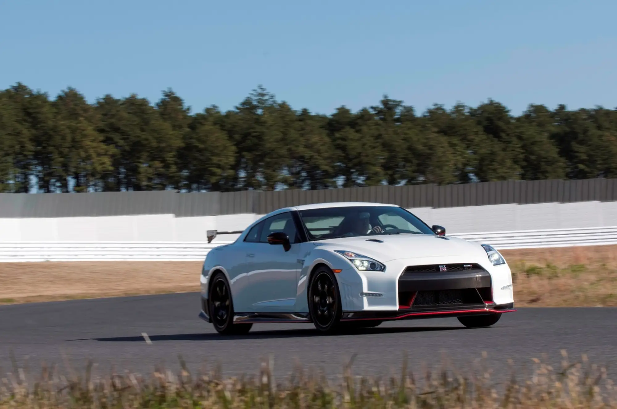 Nissan GT-R Nismo - 33