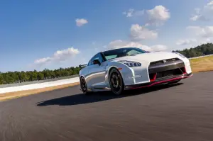 Nissan GT-R Nismo - 44