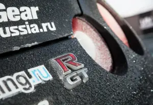 Nissan GT-R - Record sul ghiaccio - 1