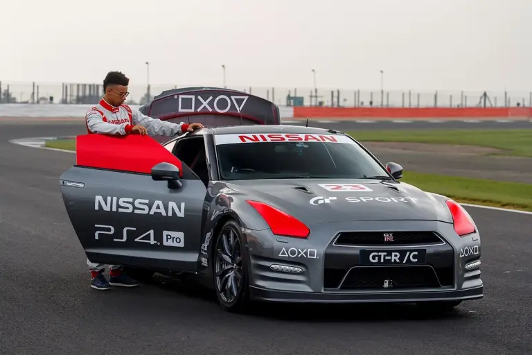 Nissan GT-R /C - 6