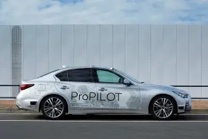 Nissan guida autonoma ProPILOT