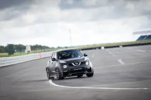 Nissan Juke-R 2.0 - 20