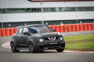 Nissan Juke-R 2.0 - 24