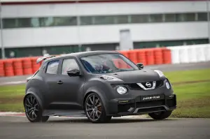 Nissan Juke-R 2.0 - 25