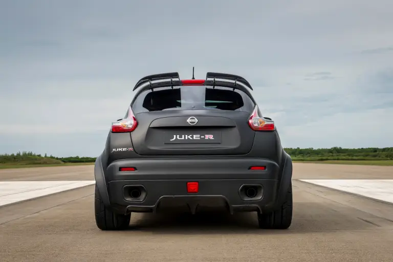 Nissan Juke-R 2.0 - 38