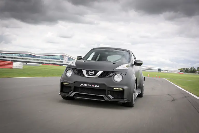 Nissan Juke-R 2.0 - 50