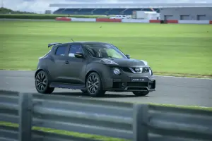 Nissan Juke-R 2.0 - 56