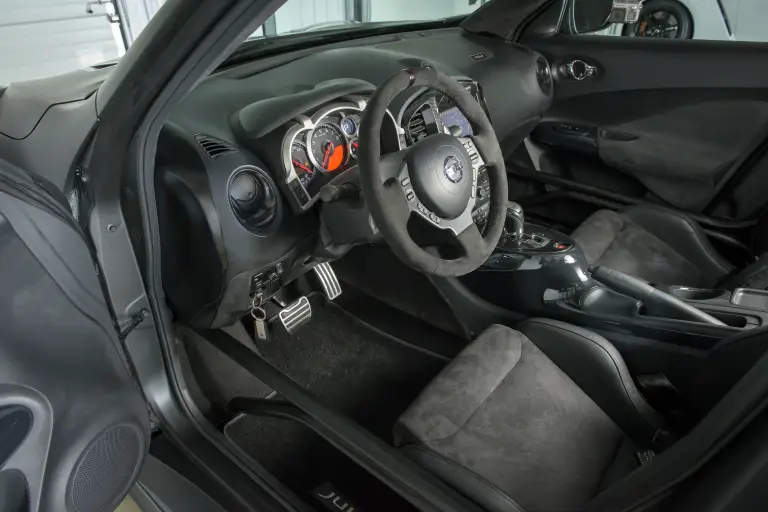 Nissan Juke-R 2.0 - 63