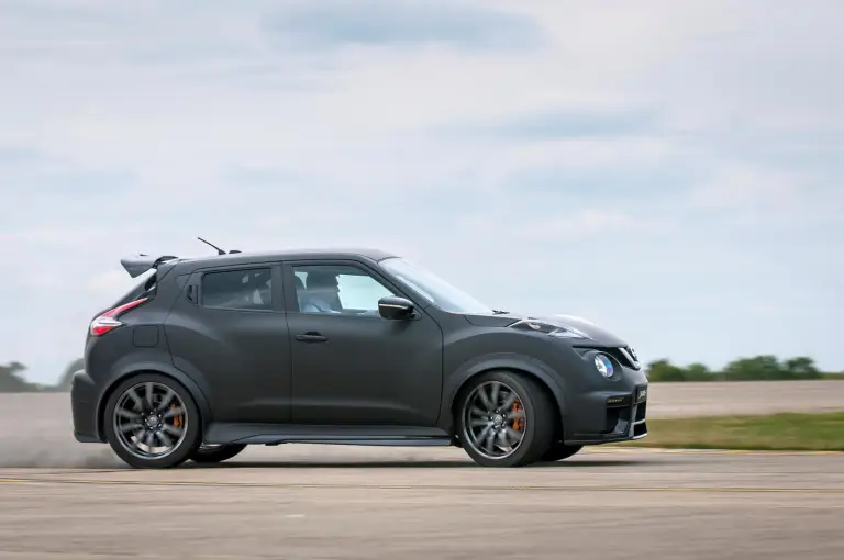 Nissan Juke-R II - 13
