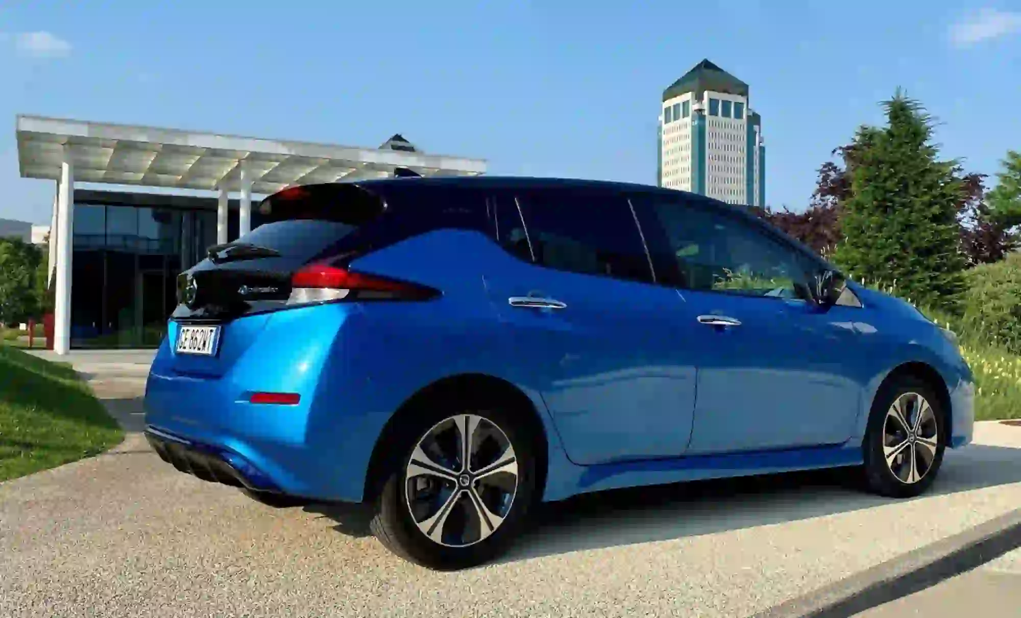 NISSAN LEAF 10 ANNIVERSARIO - PROVA SU STRADA - 7