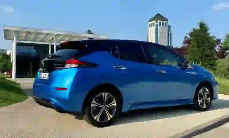 NISSAN LEAF 10 ANNIVERSARIO - PROVA SU STRADA - 7