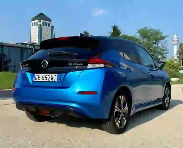 NISSAN LEAF 10 ANNIVERSARIO - PROVA SU STRADA - 8