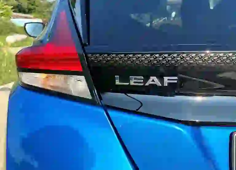 NISSAN LEAF 10 ANNIVERSARIO - PROVA SU STRADA - 13