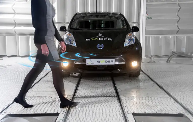 Nissan LEAF eVADER - 2