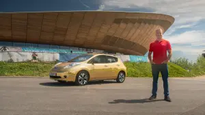 Nissan Leaf Gold - 13