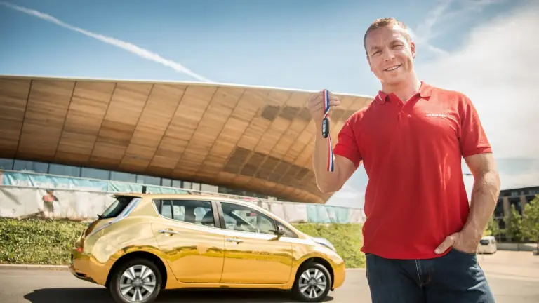 Nissan Leaf Gold - 3