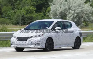 Nissan Leaf MY 2018 - Foto spia 23-06-2017