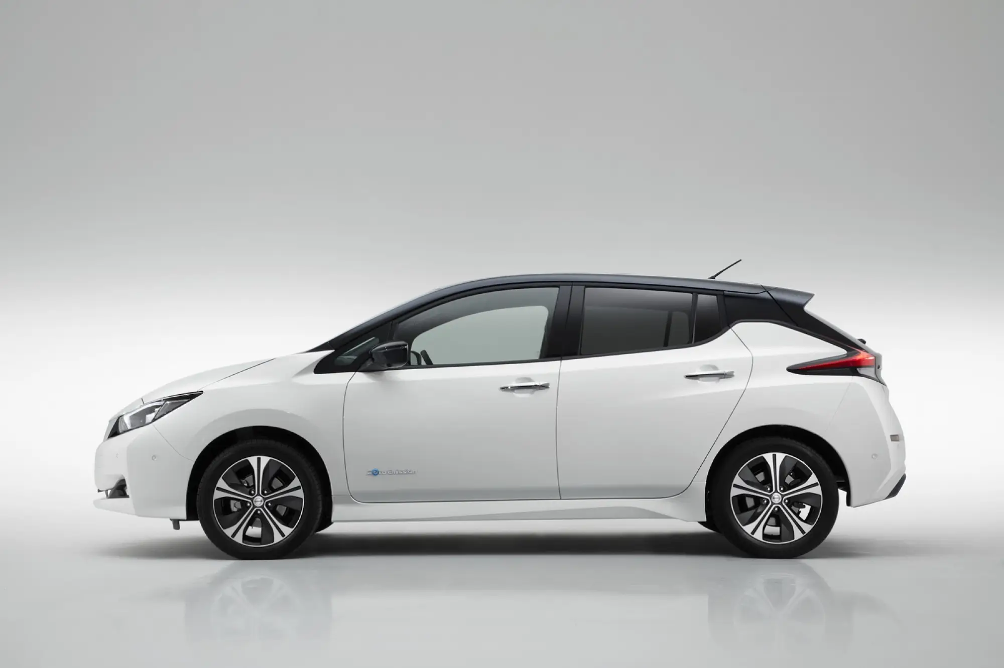 Nissan Leaf MY 2018 - 3