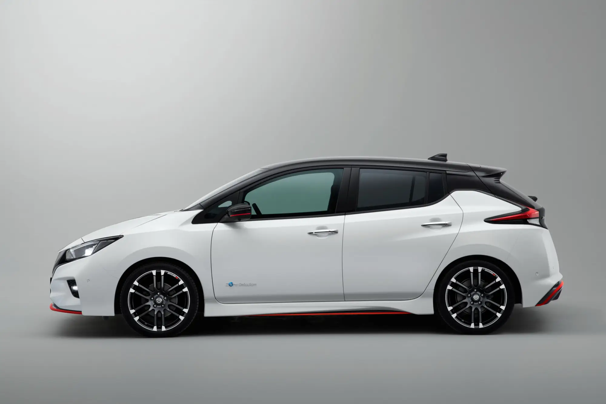 Nissan Leaf Nismo Concept - 4