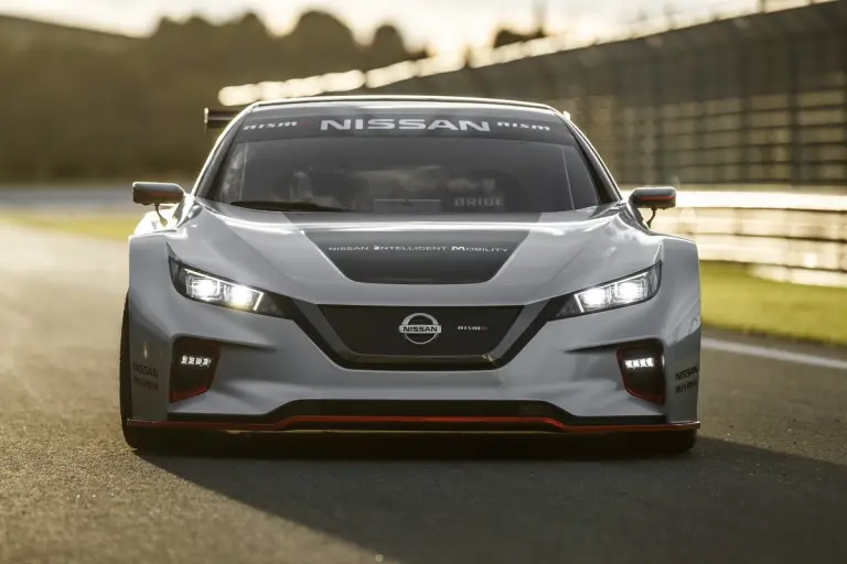 Nissan Leaf Nismo RC 2020 - 17