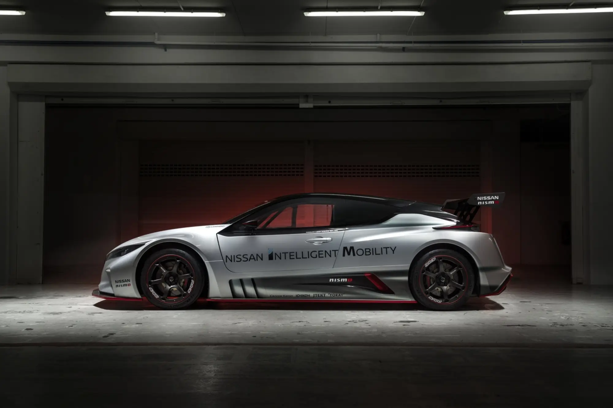 Nissan Leaf Nismo RC 2020 - 12