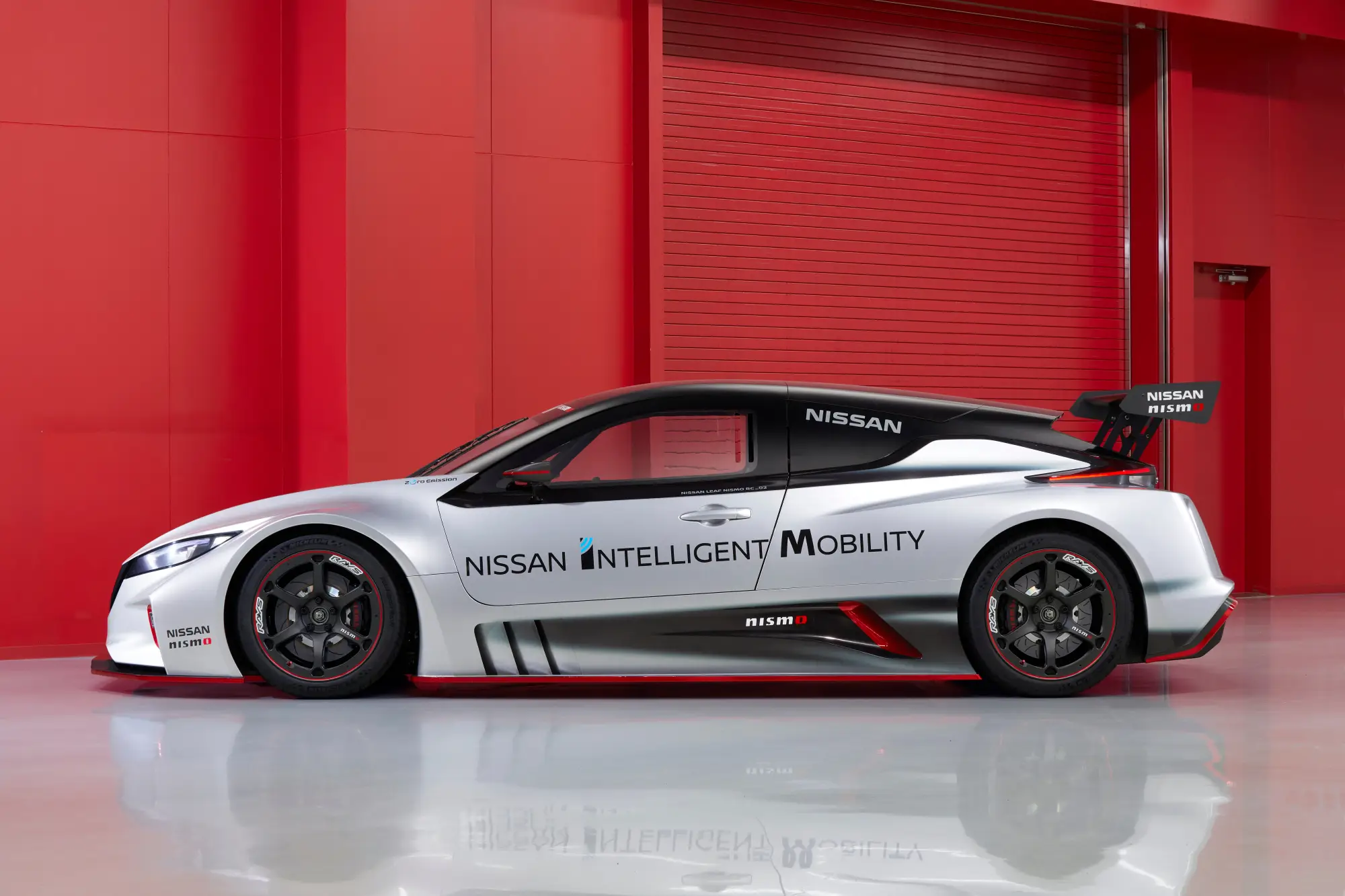 Nissan Leaf Nismo RC - 22