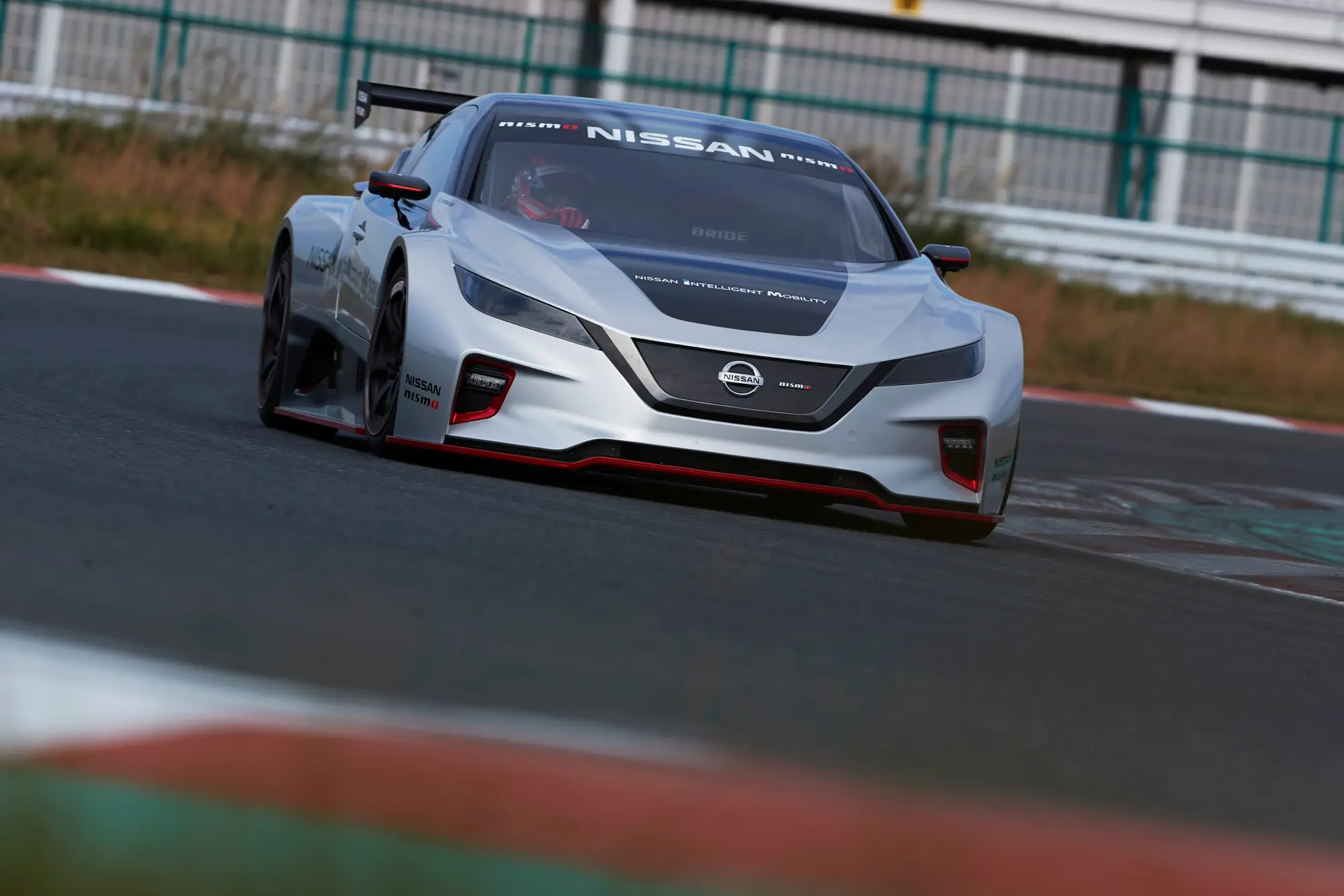 Nissan Leaf Nismo RC - 26