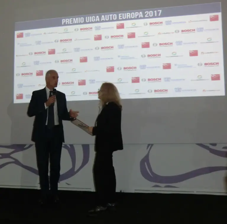 NISSAN LEAF premio GREEN GOLD AWARD 2017 - 1