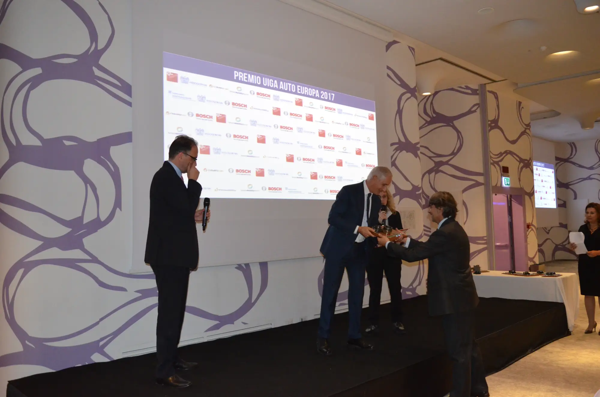 NISSAN LEAF premio GREEN GOLD AWARD 2017 - 4