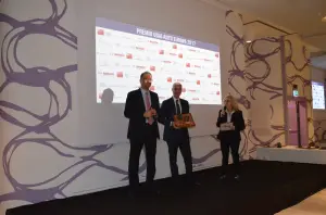 NISSAN LEAF premio GREEN GOLD AWARD 2017