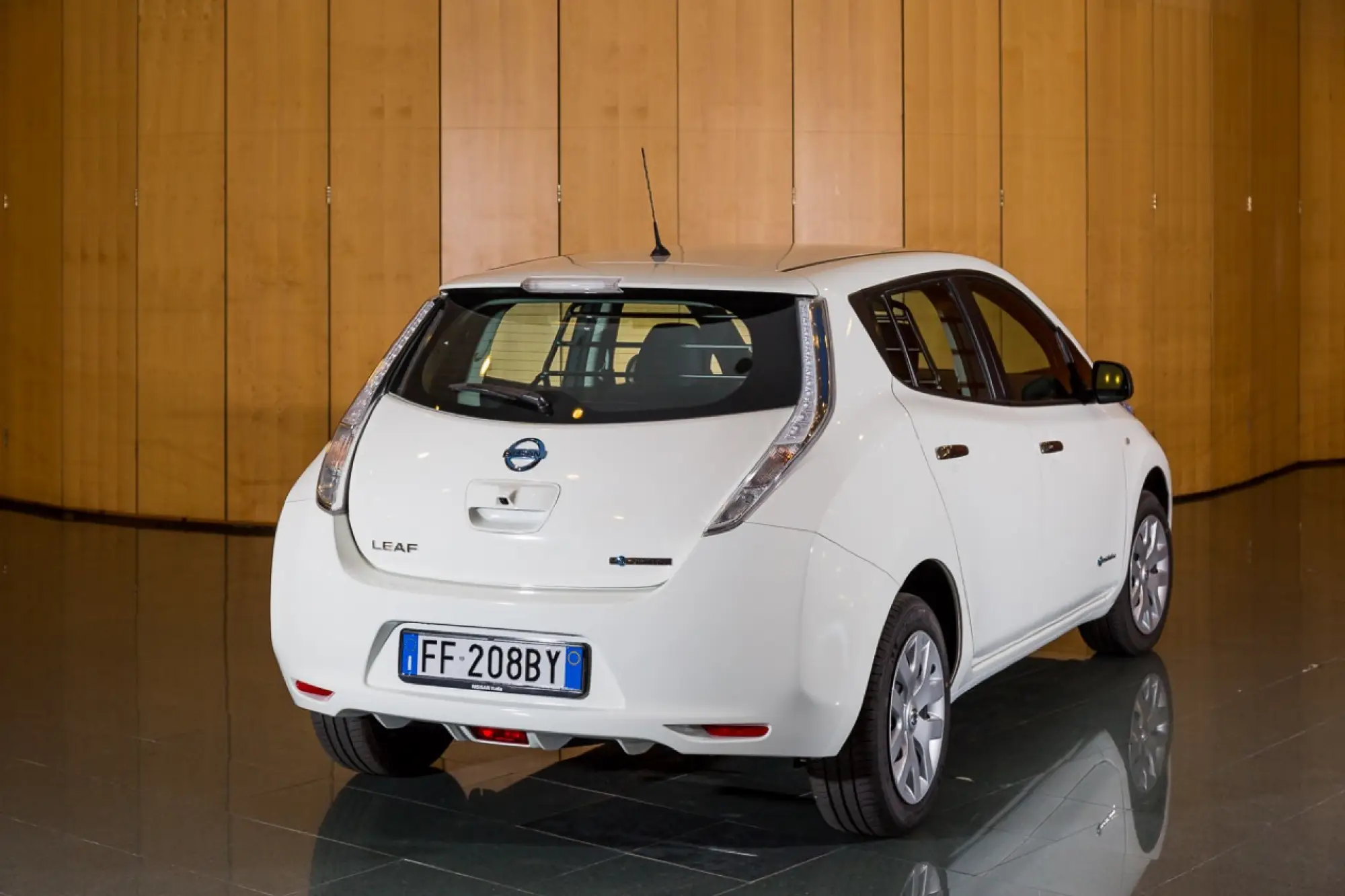 Nissan LEAF VAN - 11