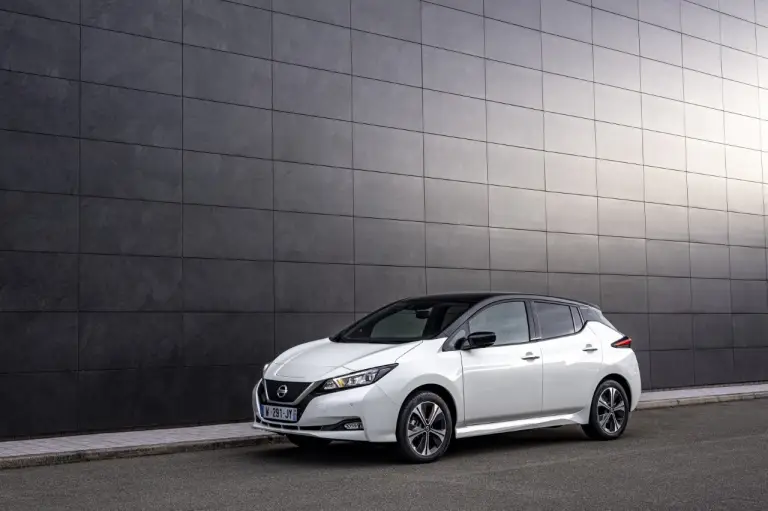 Nissan Leaf10 - Foto ufficiali - 1