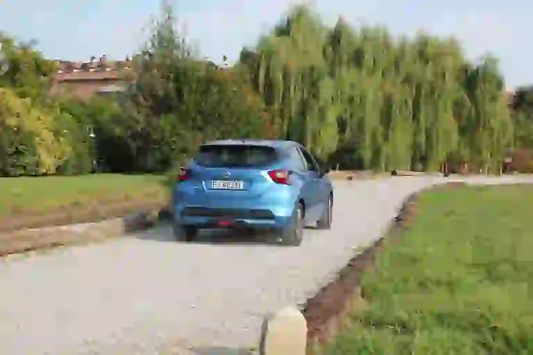 Nissan Micra 1.0: prova su strada - 23