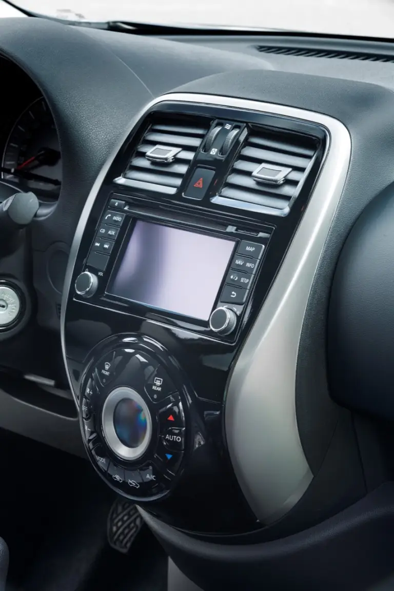Nissan Micra N-Tec - 2