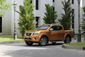 Nissan Navara 2015  - 5