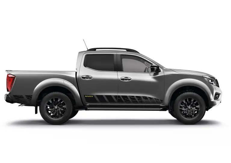 Nissan Navara N-Guard - 2