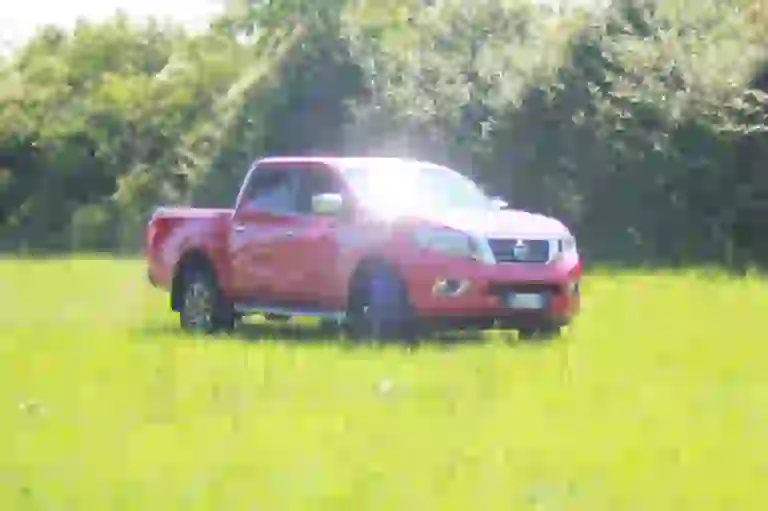 Nissan Navara NP300: prova su strada - 41