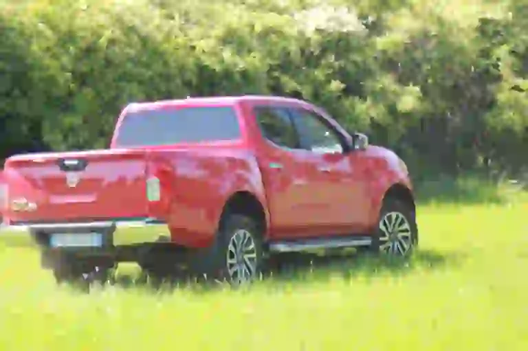 Nissan Navara NP300: prova su strada - 50